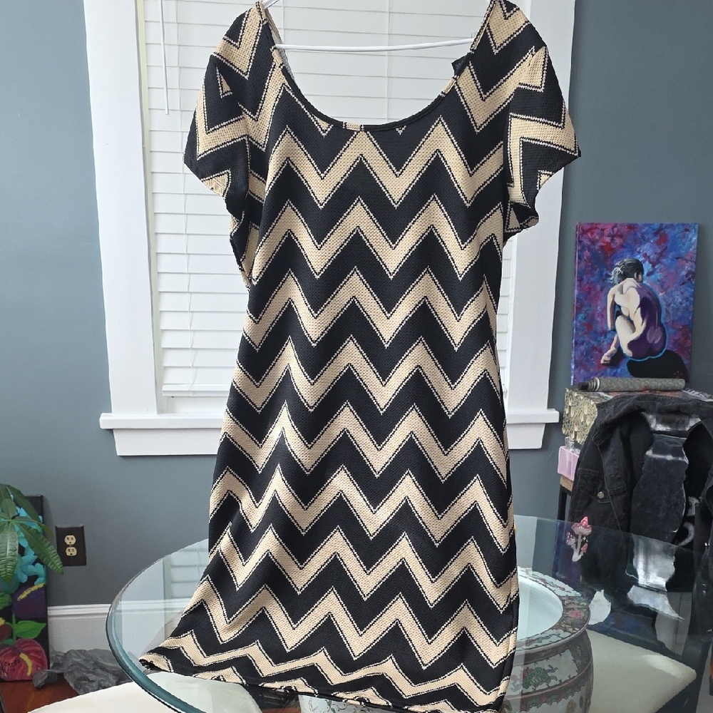 Ashley Stewart Black and Cream Chevron Mini Dress